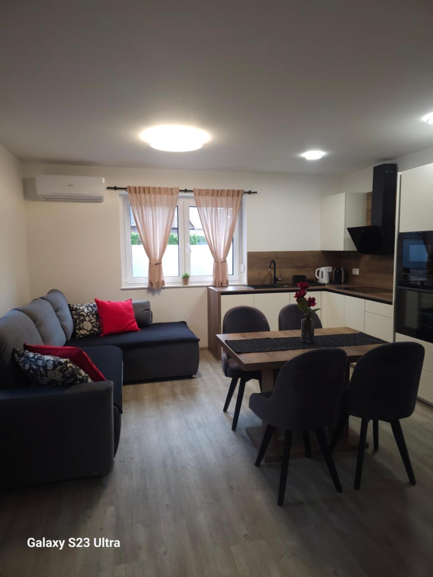 Prima Countryside Apartments Zirovnica Pokoj fotografie
