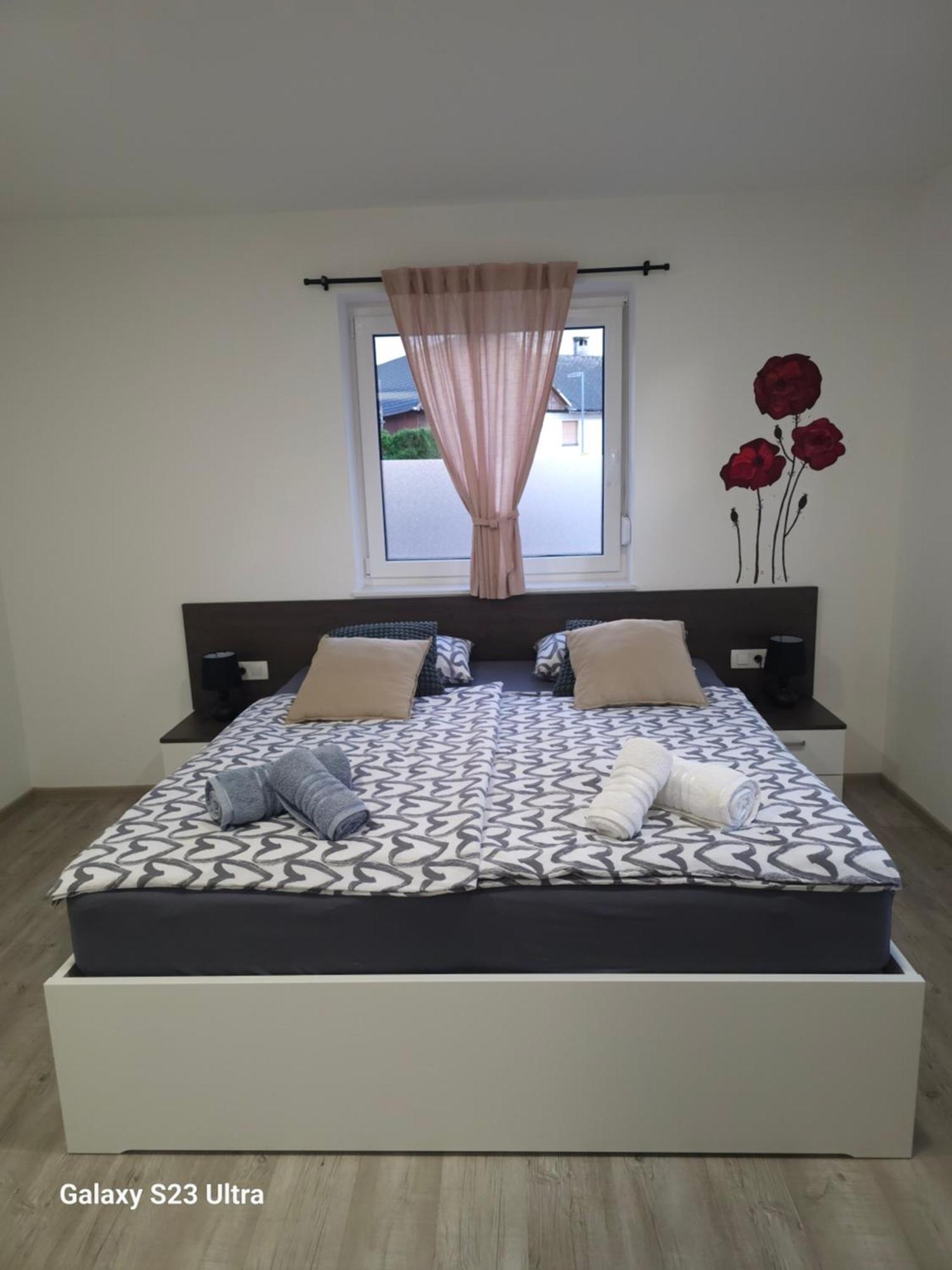 Prima Countryside Apartments Zirovnica Pokoj fotografie